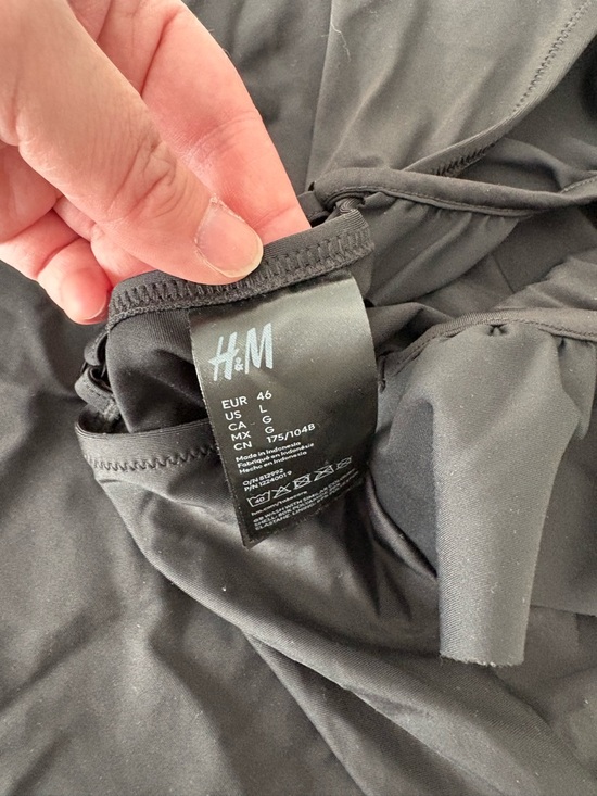 H&M Black One-Shoulder Ruffle Swimsuit - Picture 4 of 4